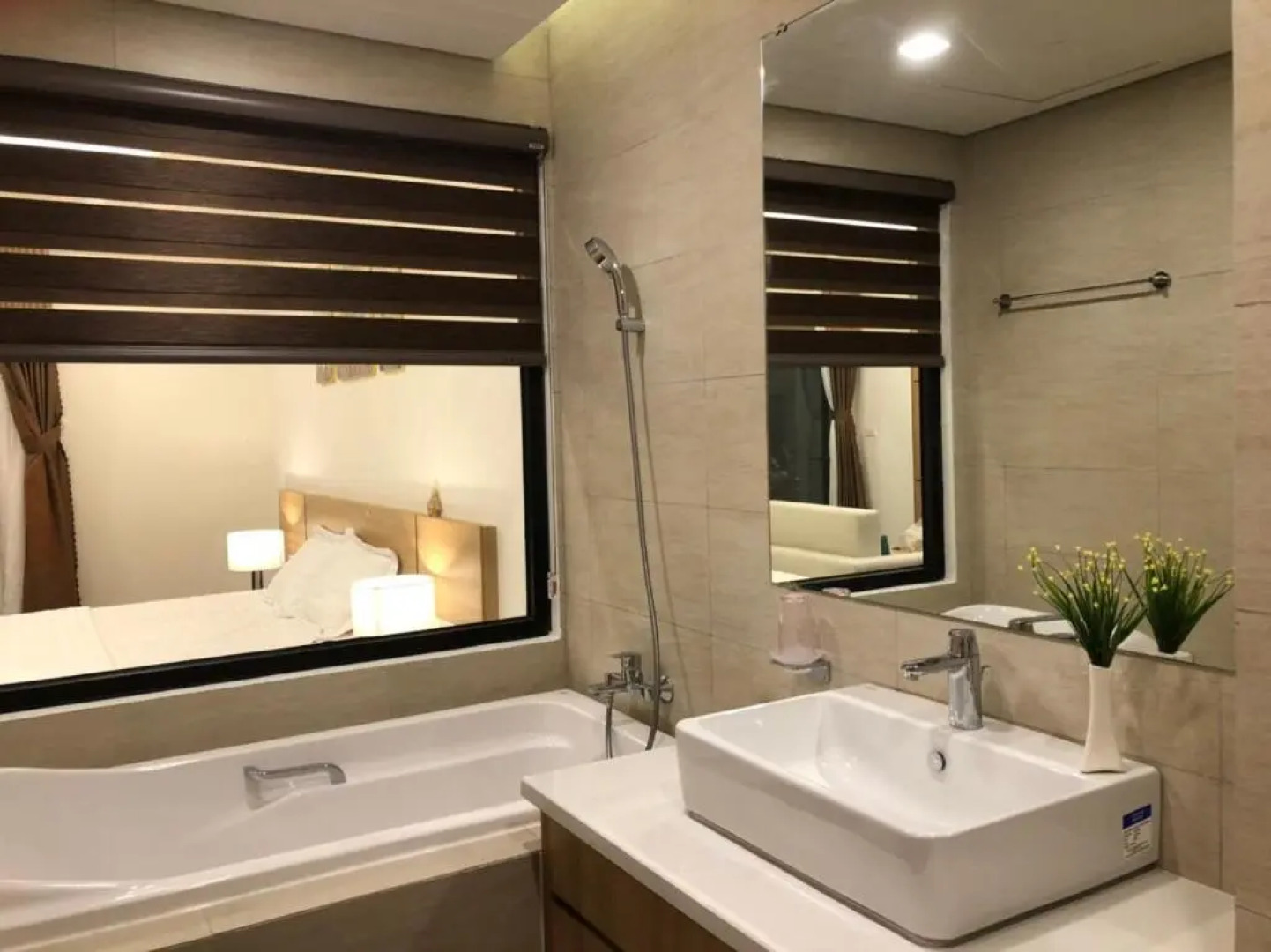 FLC Sea tower 12A.05