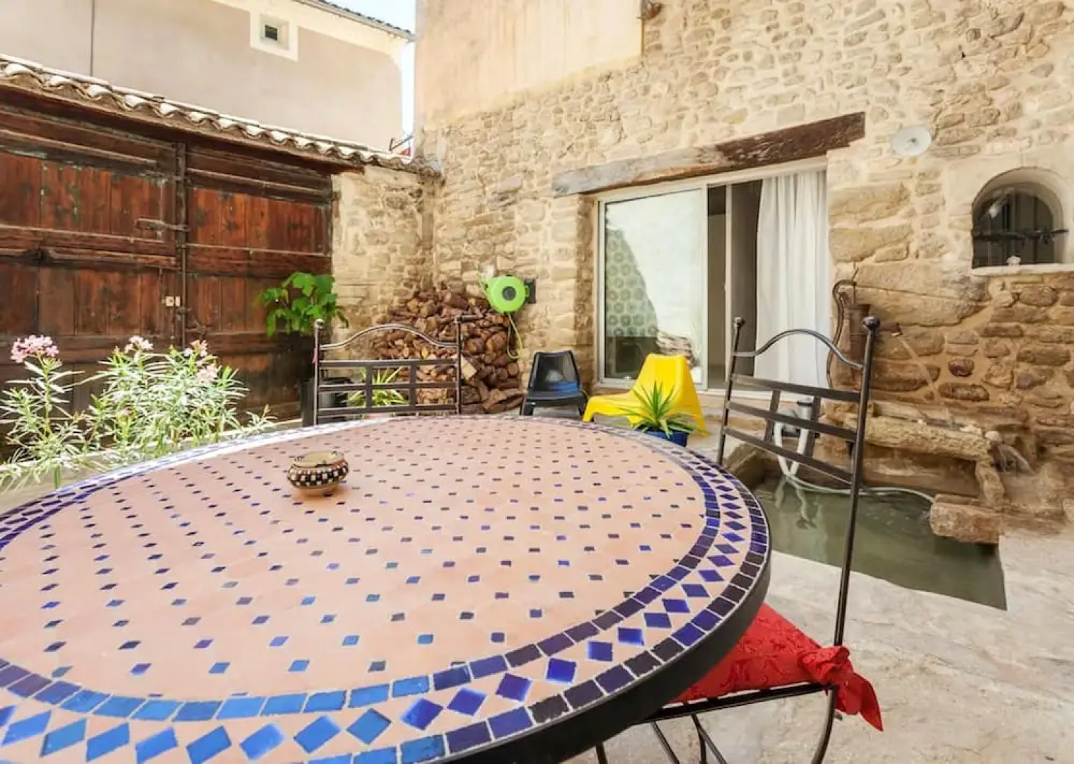 House With one Bedroom in Mazan, With Furnished Terrace and Wifi