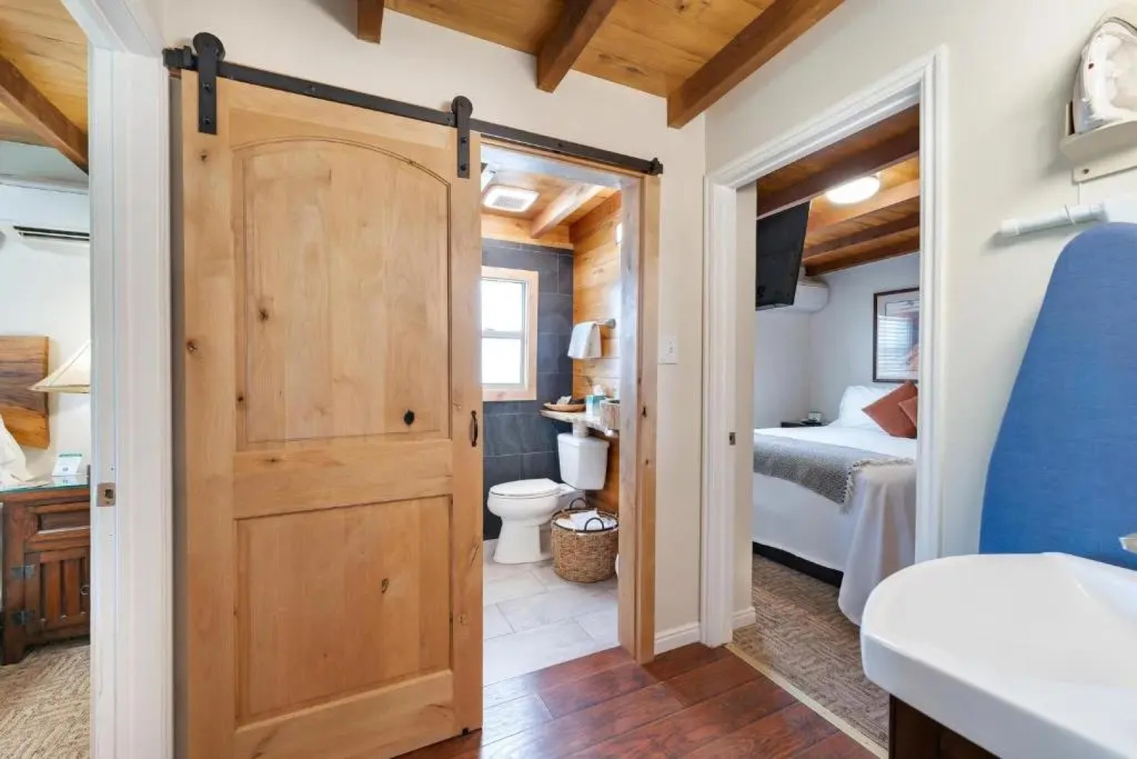 Stone Lizard Lodging