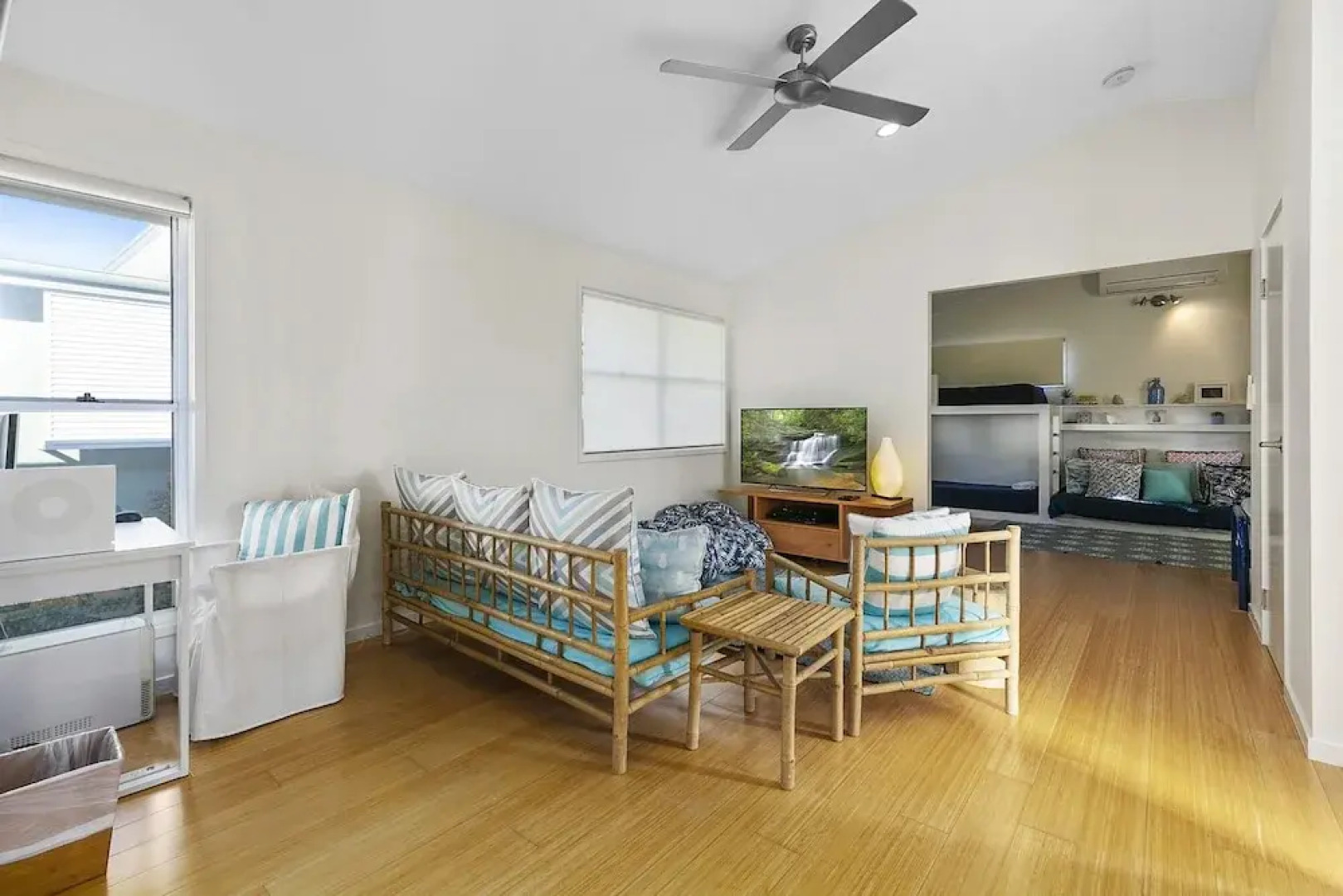 Stunning River House - 51 Hilton Esplanade