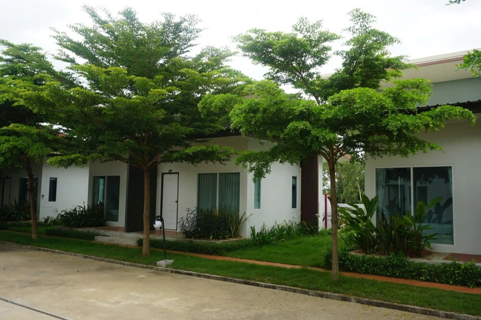 Baan Nongnooch Hotel