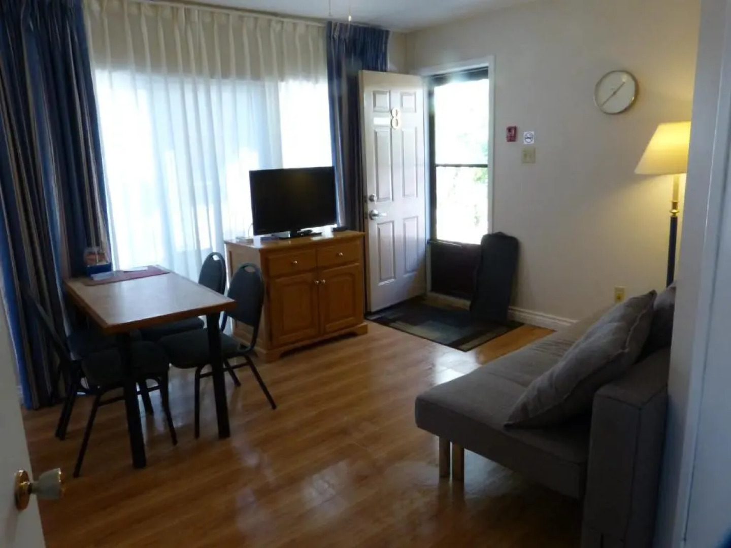 Oasis by the Bay Vacation Suites