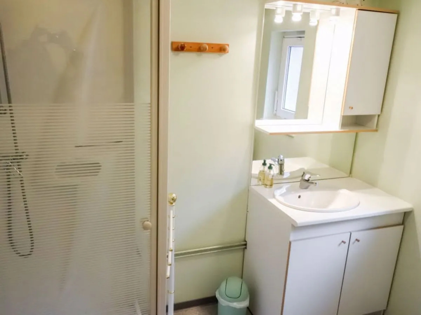 Résidence jaune et rose 39922