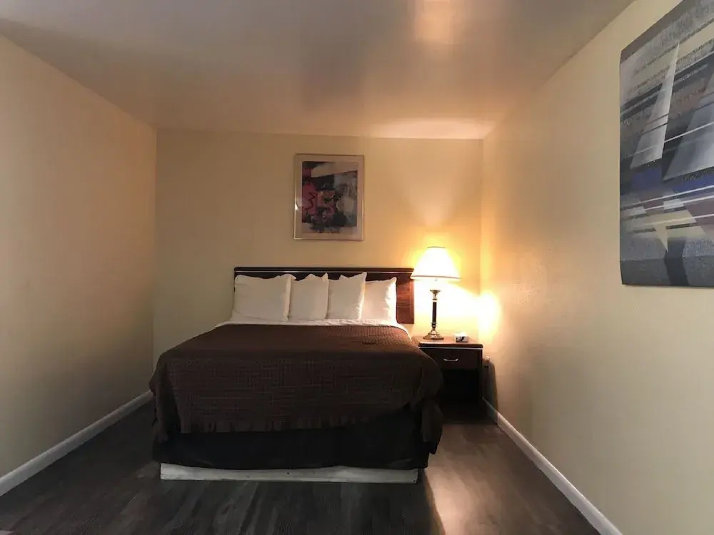 Relax Inn of Medford