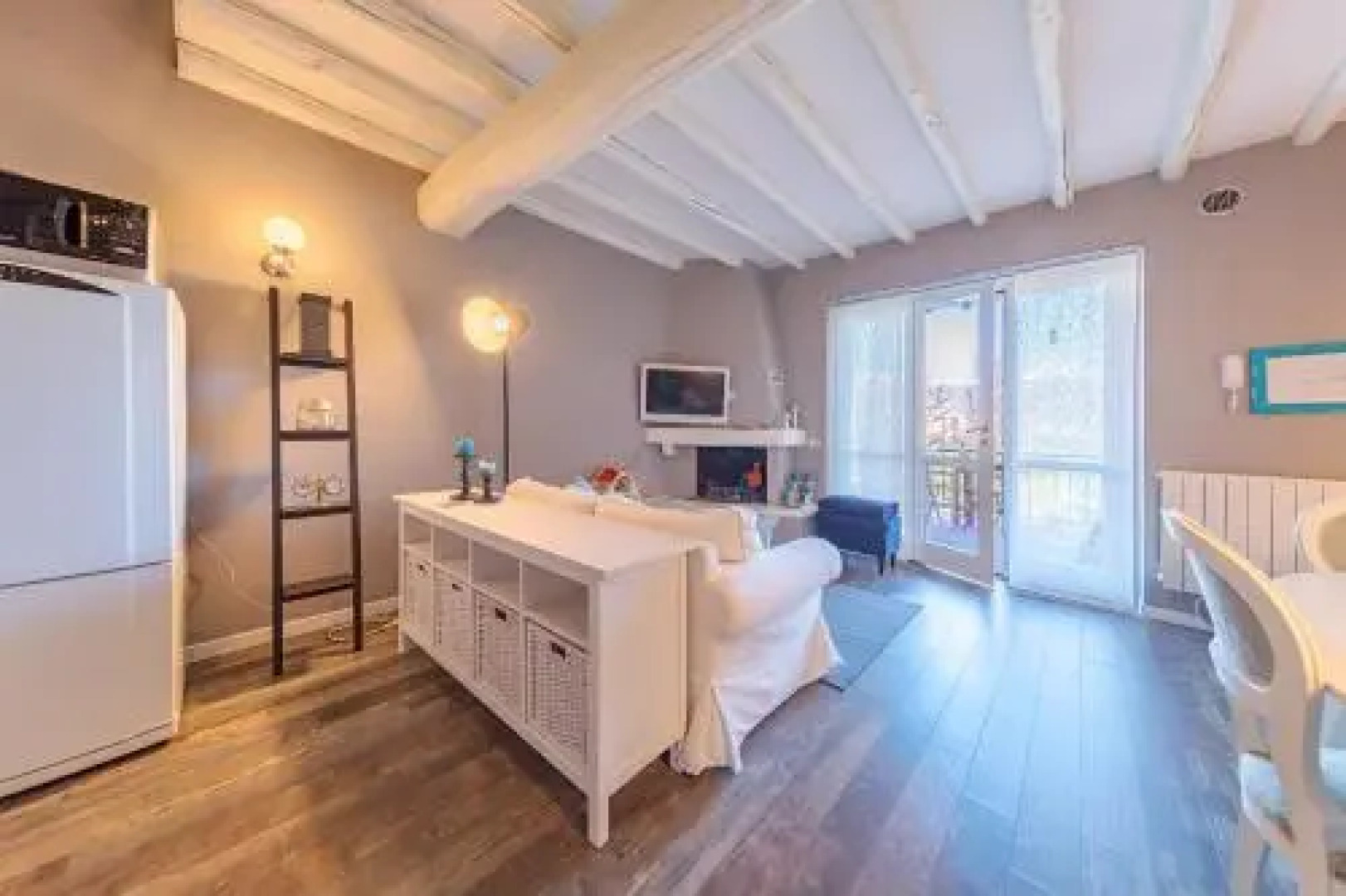 I Girasoli C14 Apartment by Wonderful Italy