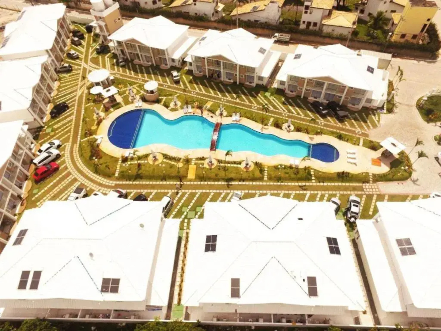 Duplex 4 Quartos com piscina - Cond Mar da Galileia