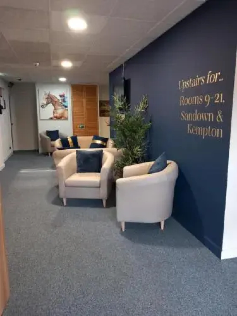 Sandown Park Lodge