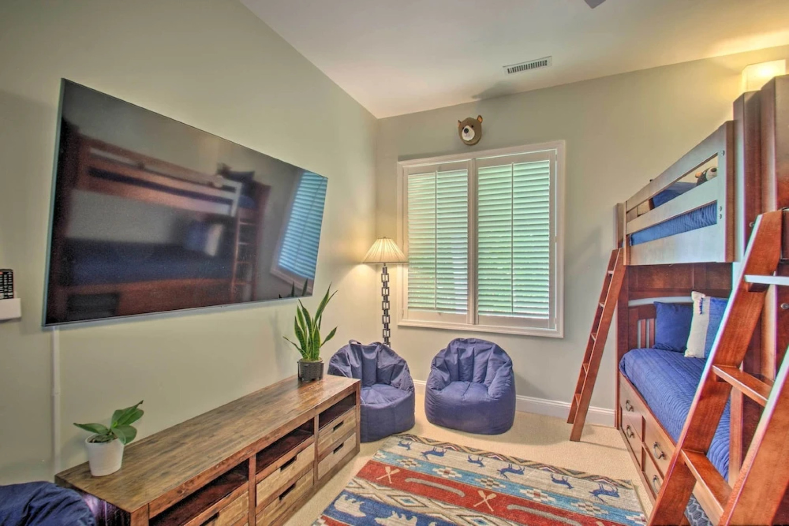 Grand Chalet w/ Hot Tub - Near Wintergreen Resort