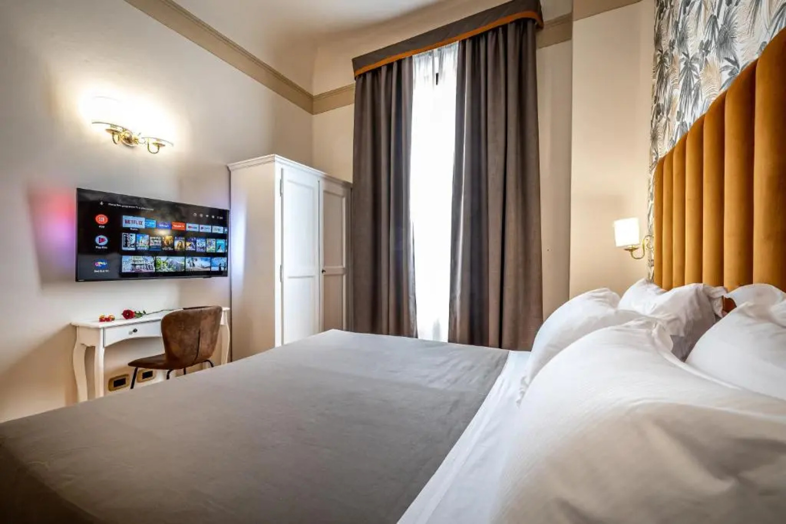 Maison Pitti Florence