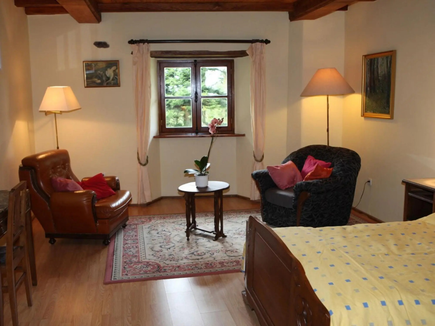 Typical Norman Farmhouse With Free Wifi, a Short Drive From the Coast