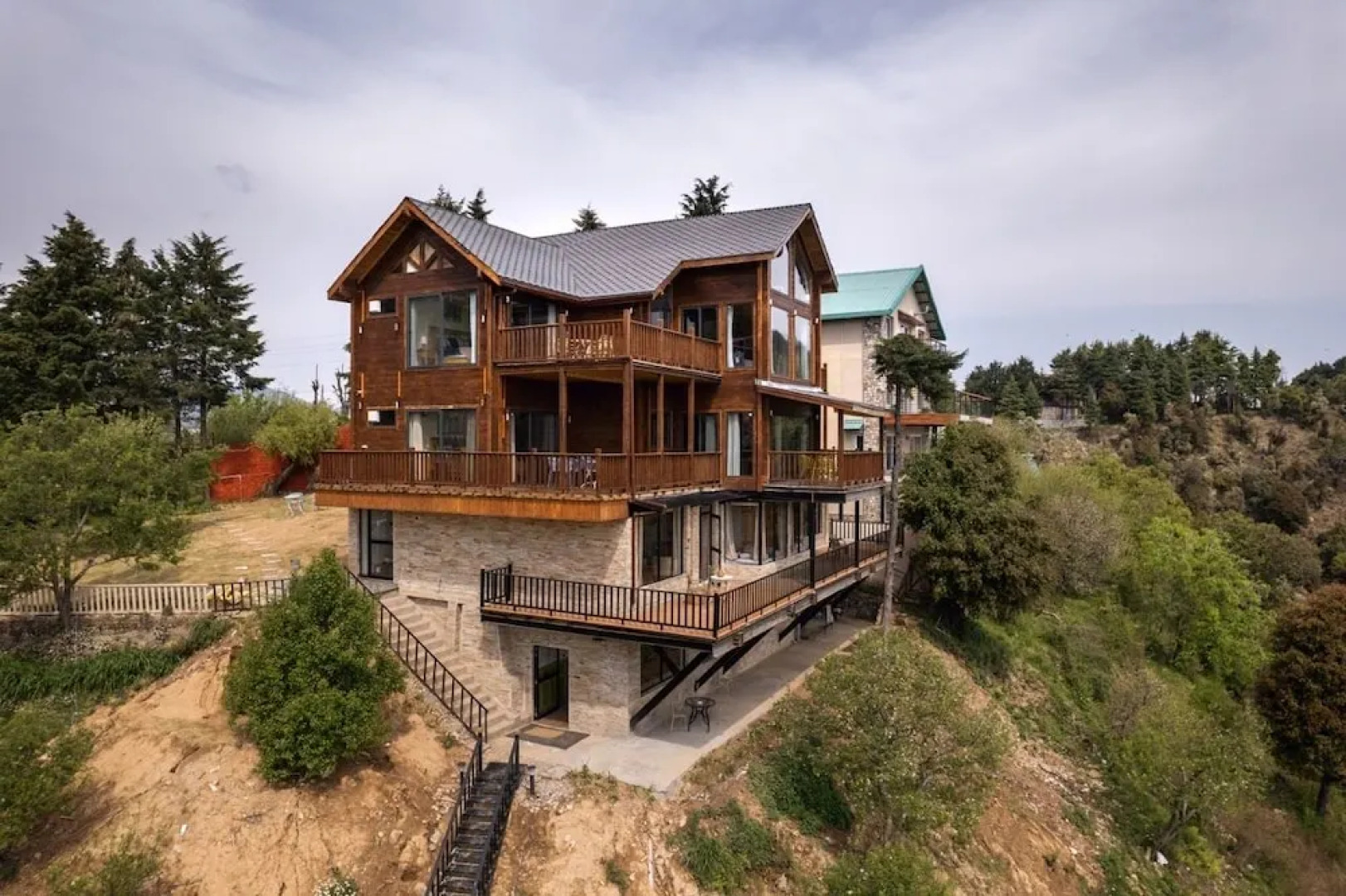 Avalon Cottages Kanatal