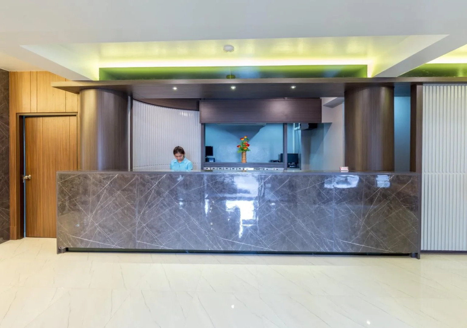 Отель Eastiny Inn