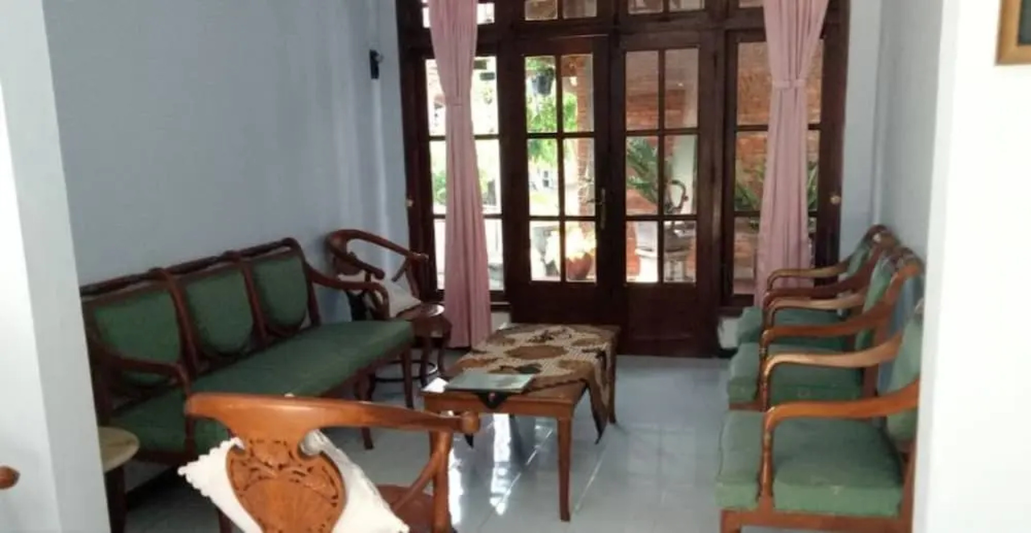 Majapahit Homestay by Bhagaskara