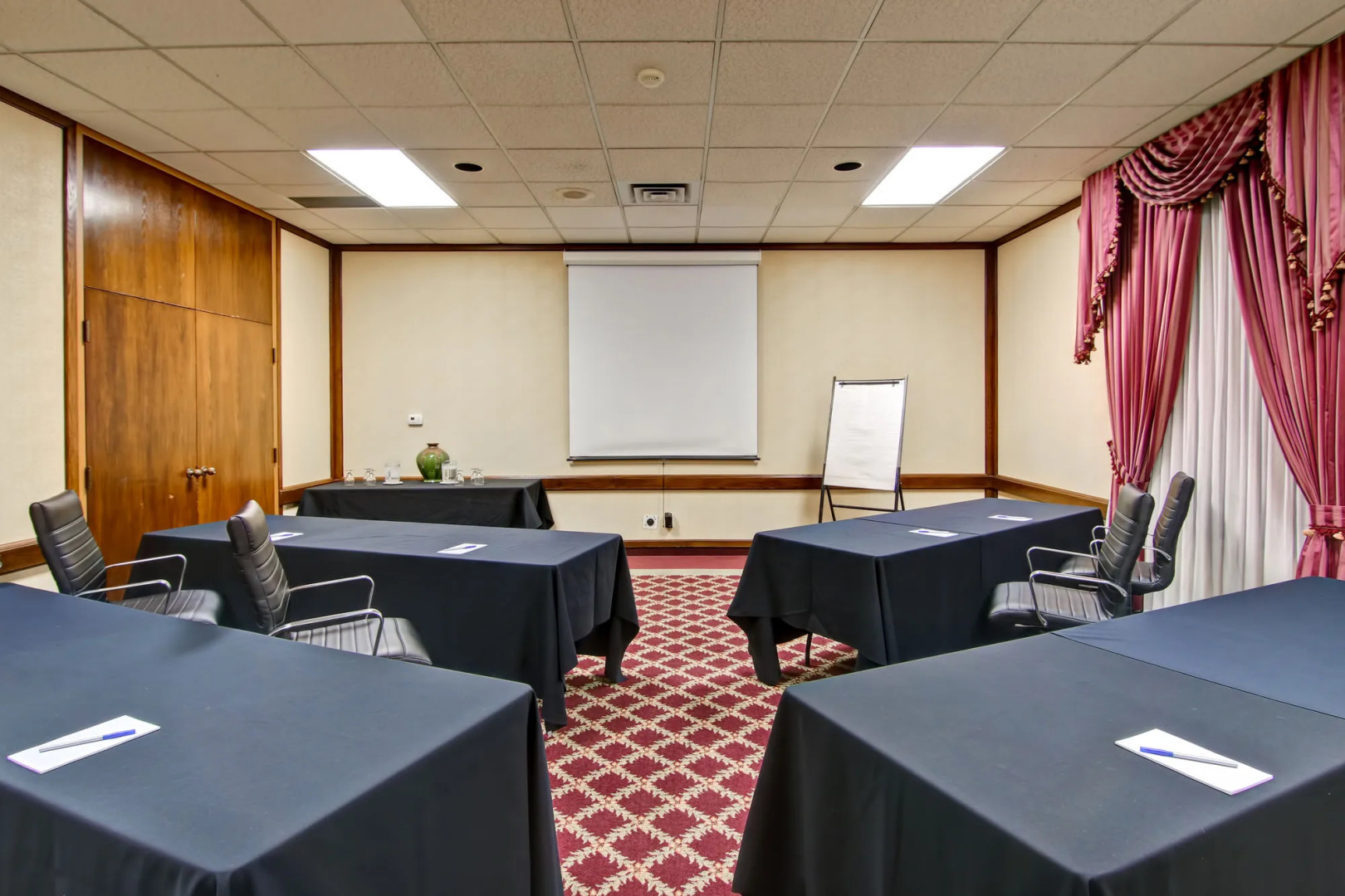 Waterloo Inn Conference Hotel