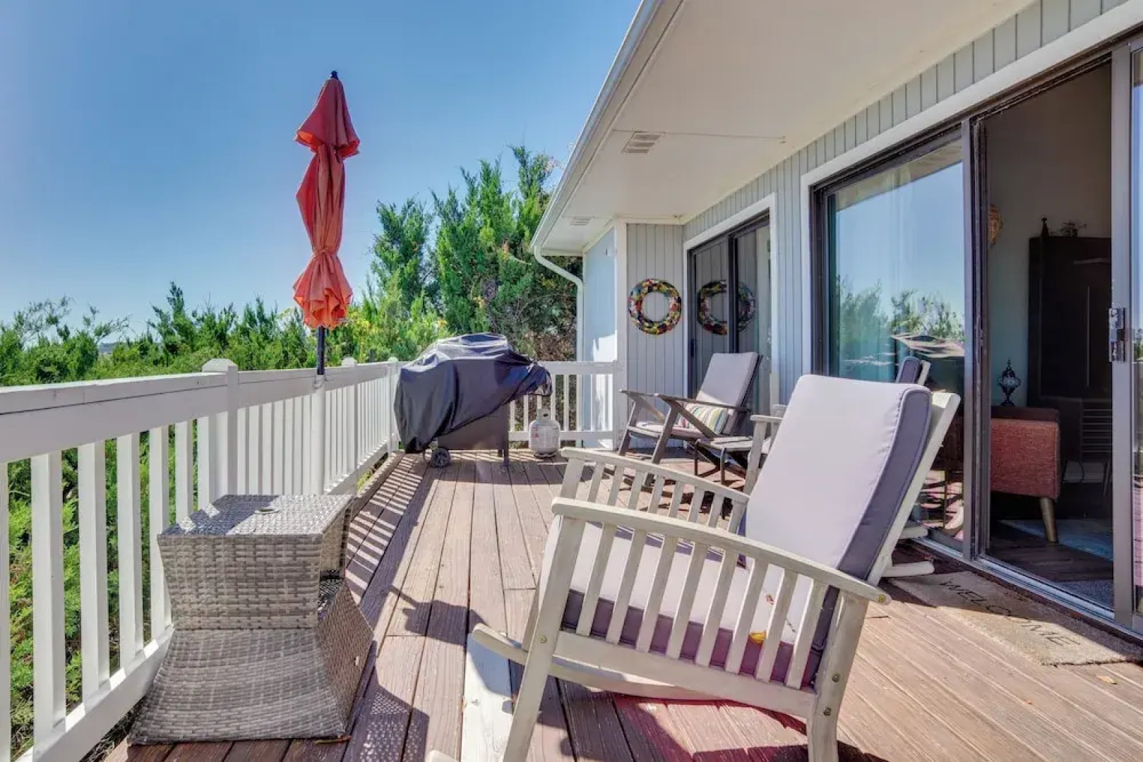 St Helena Island Retreat w/ Deck: Walk to Beach