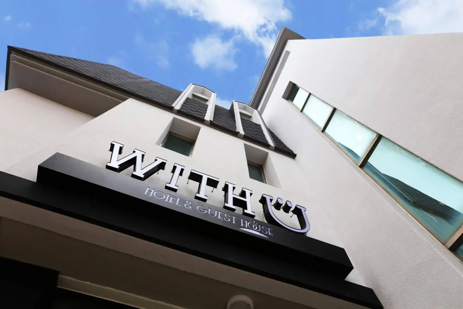 WITH U Hotel & Guesthouse