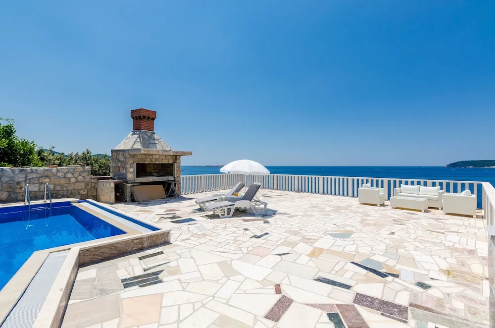 Sun & Sea Apartments