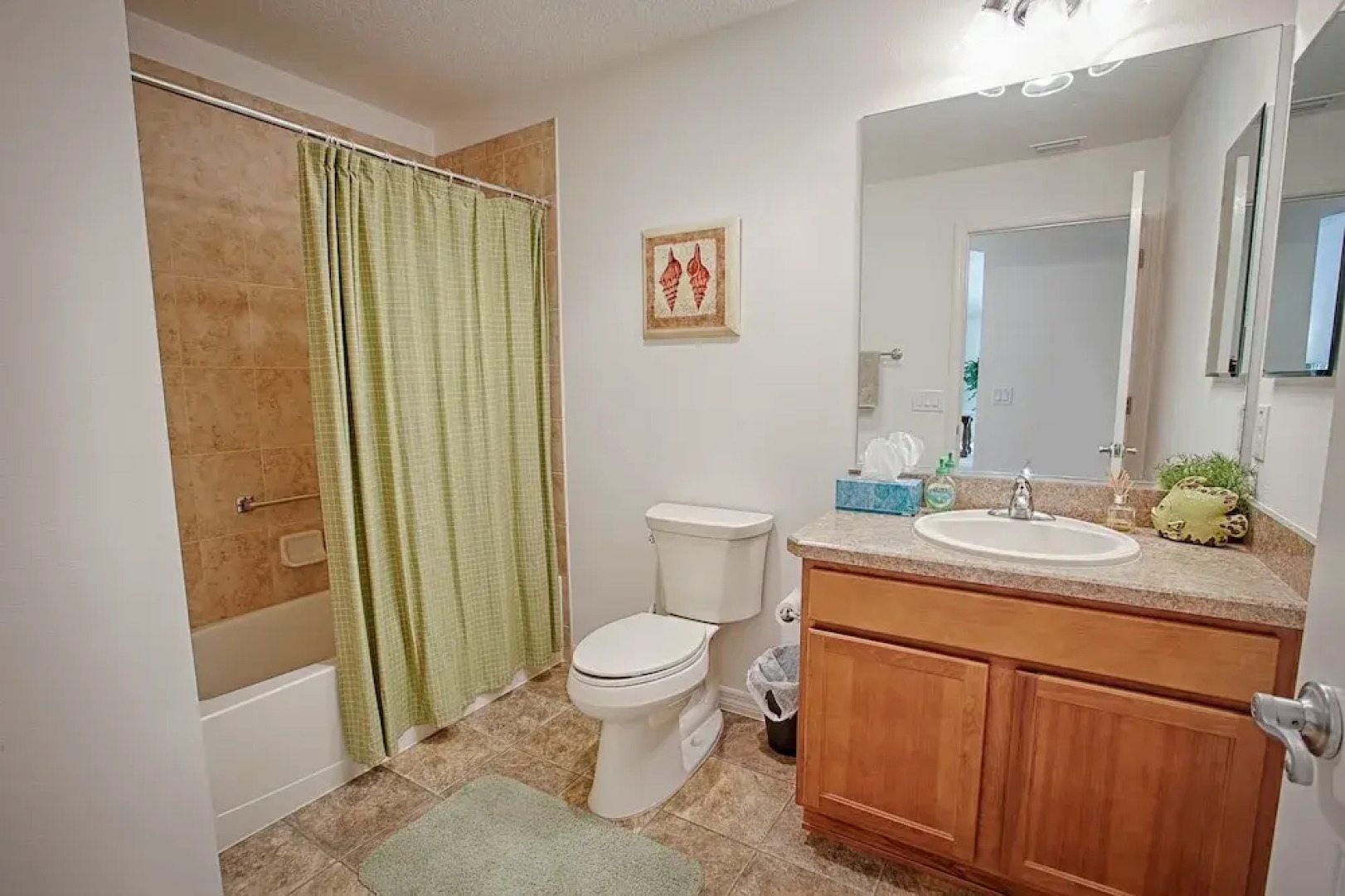 Waterbury Place Home 3 Bedroom by The VIR Group