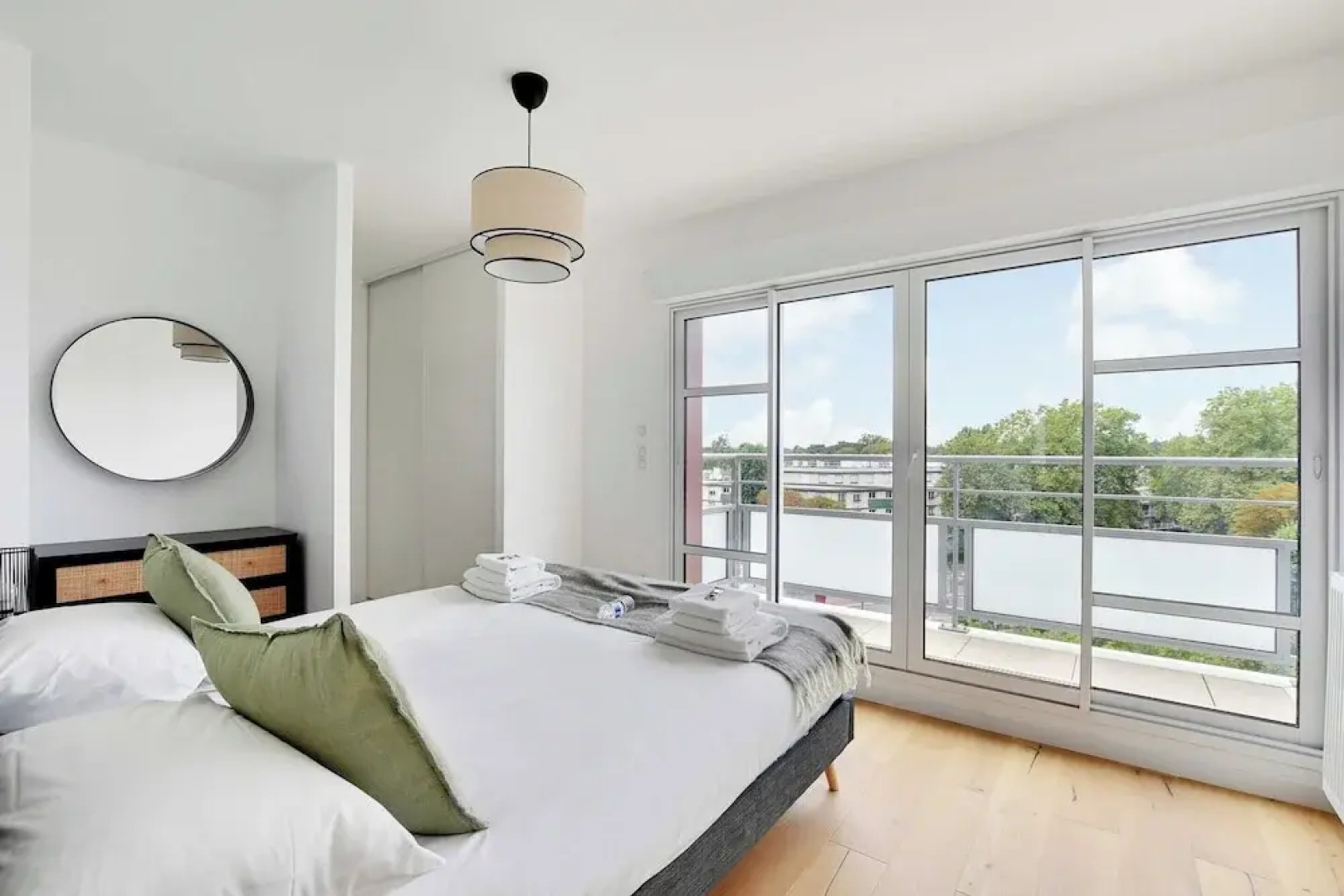 Chic Duplex With Rooftop -3bd/6p- Nogent-sur-marne