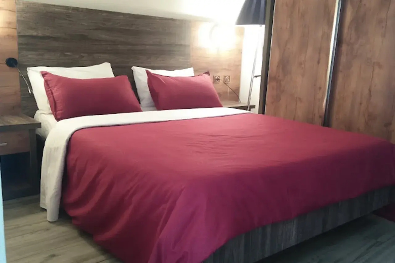 Barbarous Royal Hotel