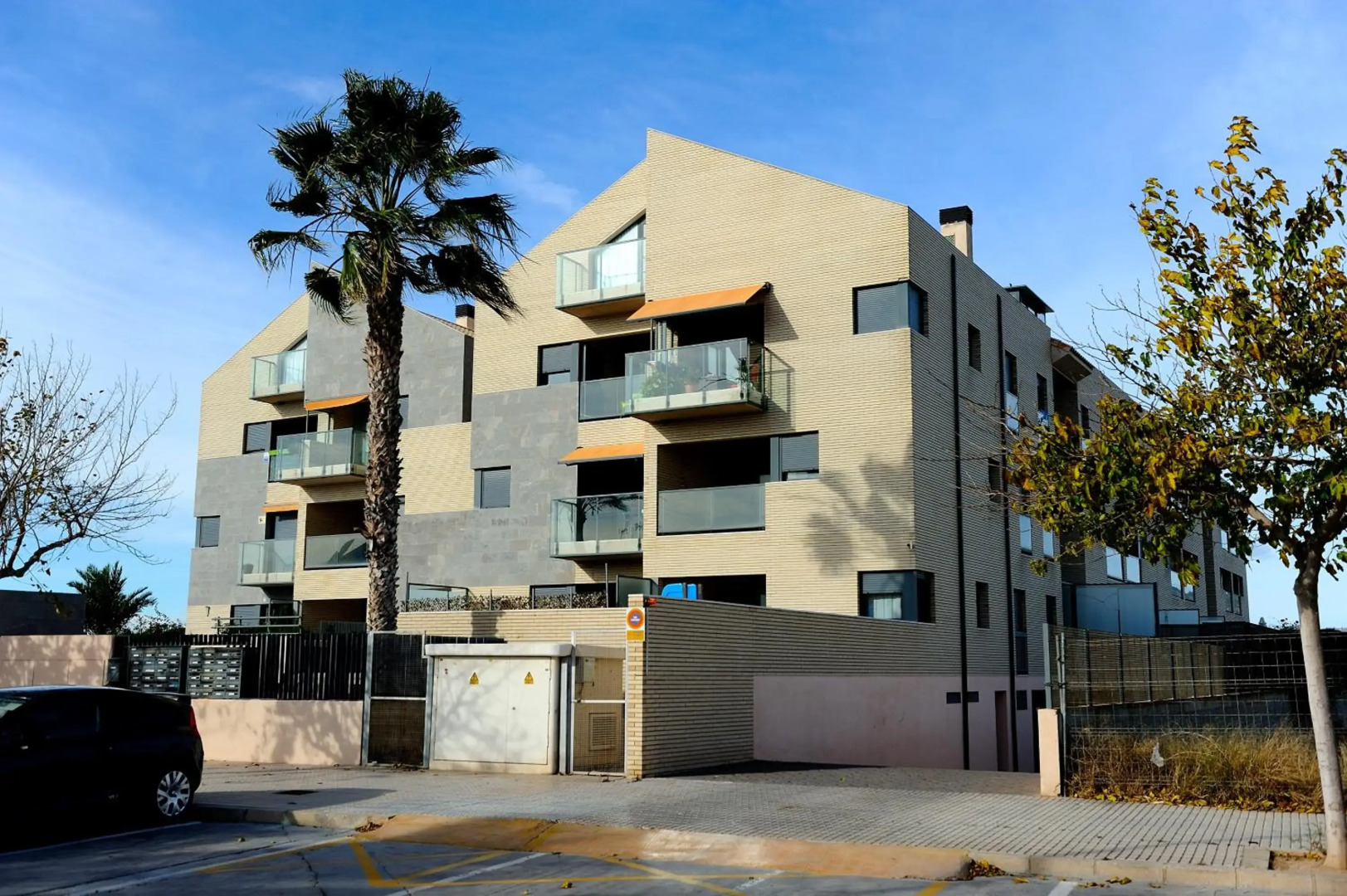 Apartamento Amplio. Vistas A La Playa