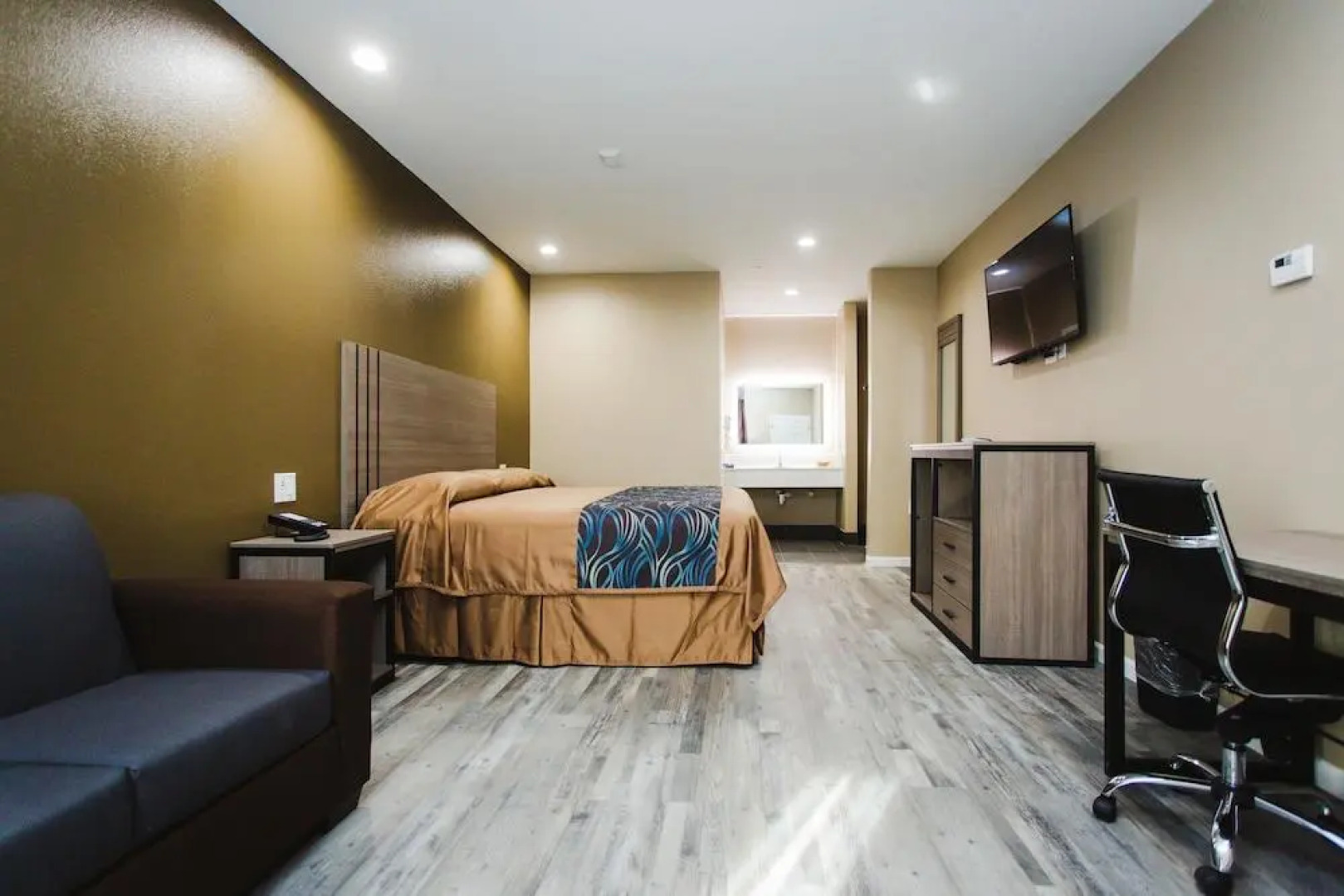 Budget Host Inn and Suites