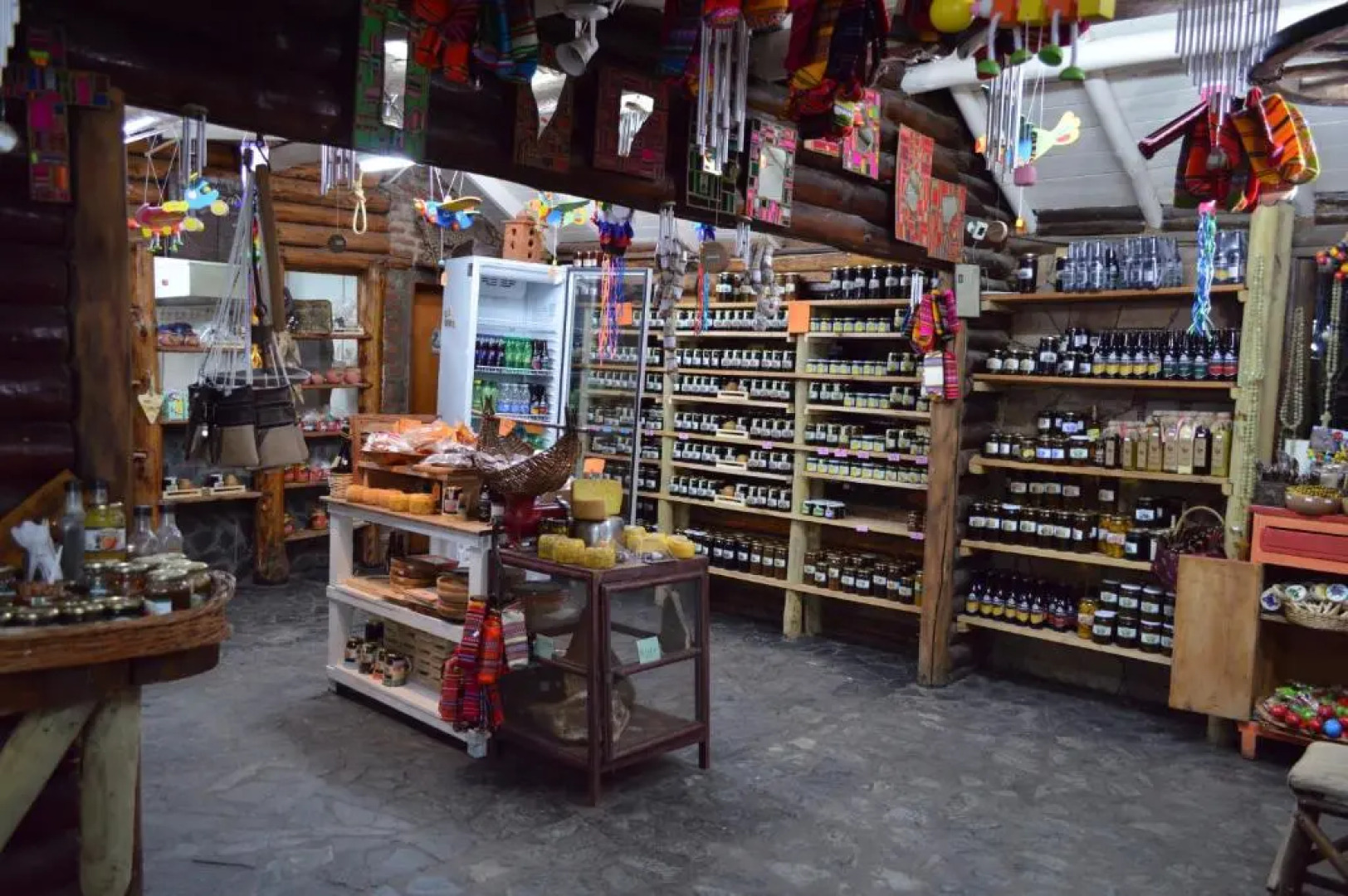 Complejo Dulcería El Cazador y cabañas