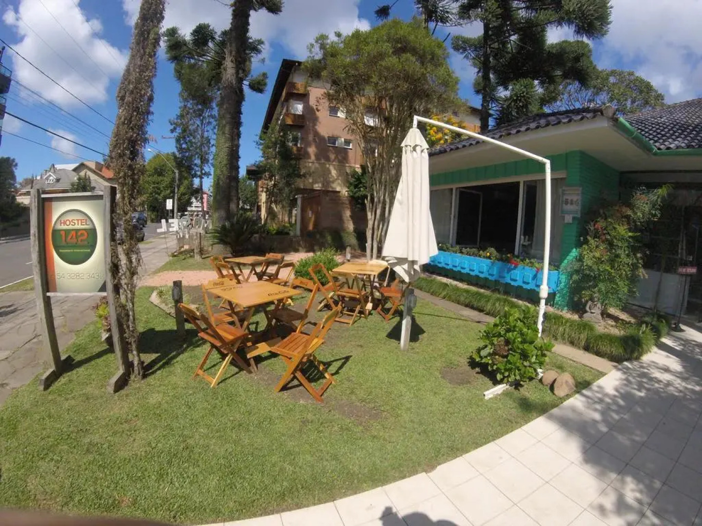 Hostel 142