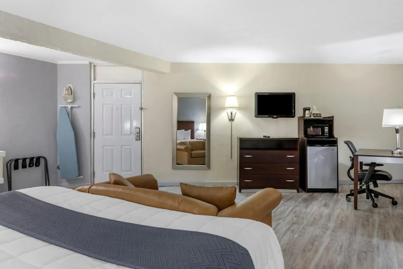 Econo Lodge Conway Central