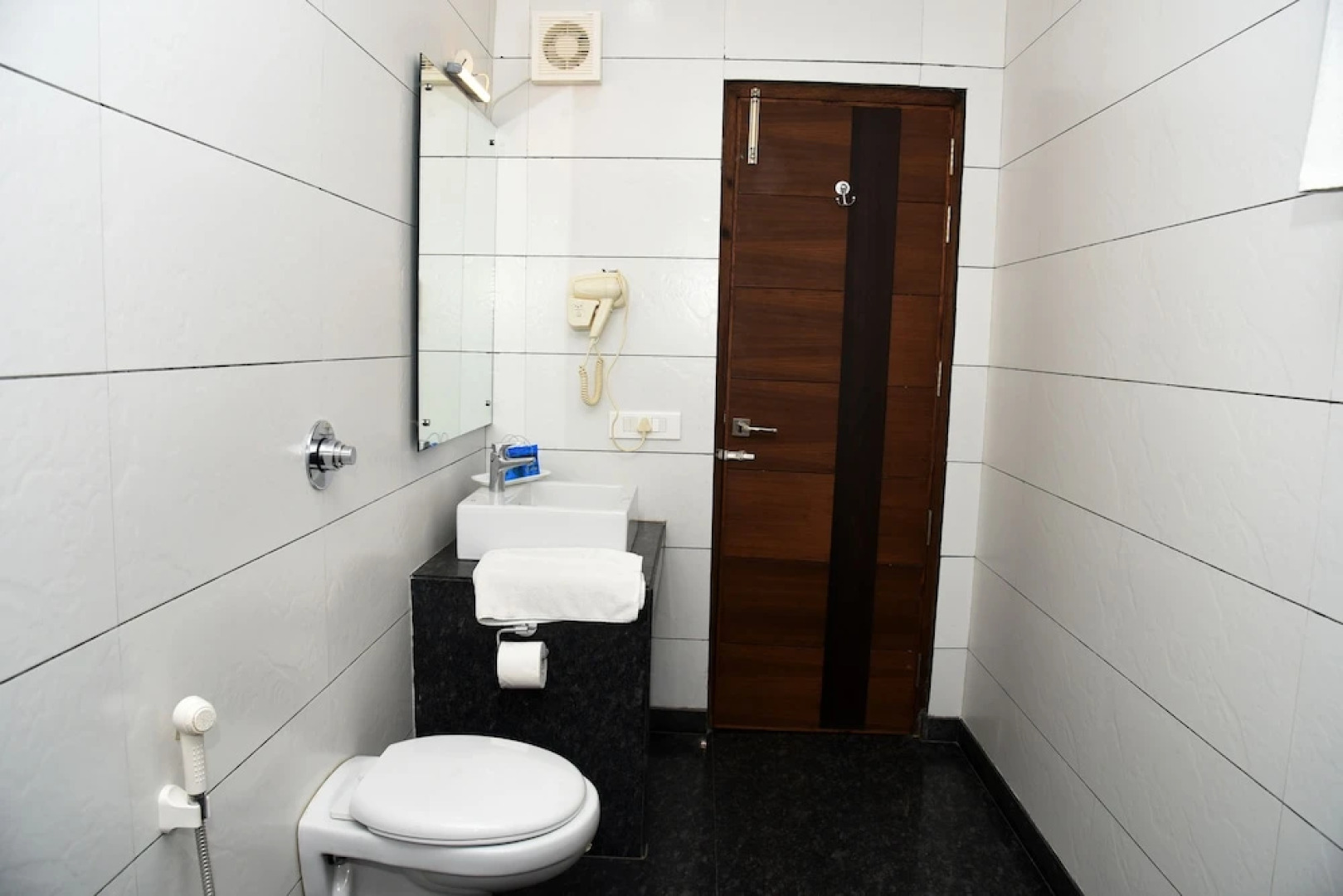 OYO 4391 Hotel Iconic