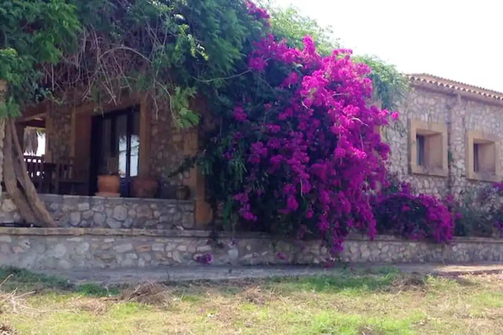 House With one Bedroom in Llubí, With Wonderful Mountain View, Shared Pool, Enclosed Garden Near the Beach