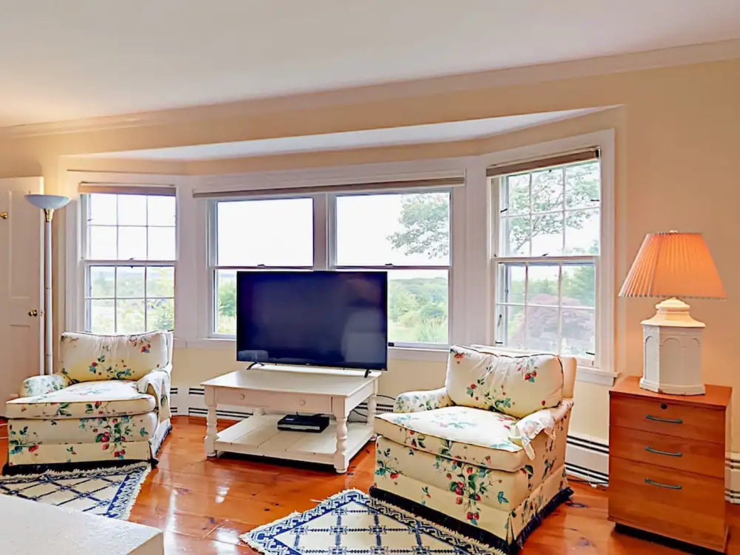 Family-friendly 4br W/ Ocean Views 4 Bedroom Home