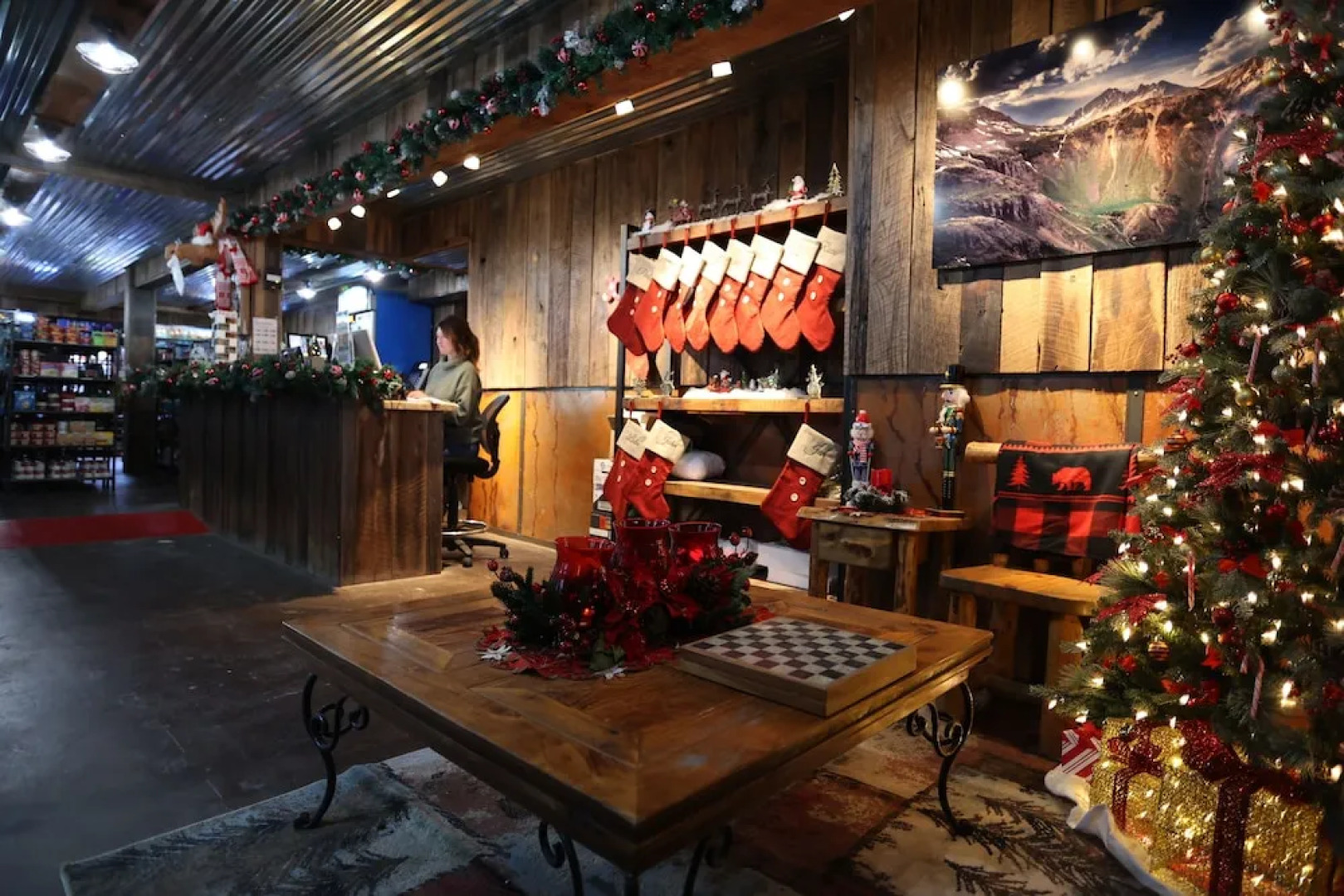 Ouray Riverside Resort - Inn & Cabins