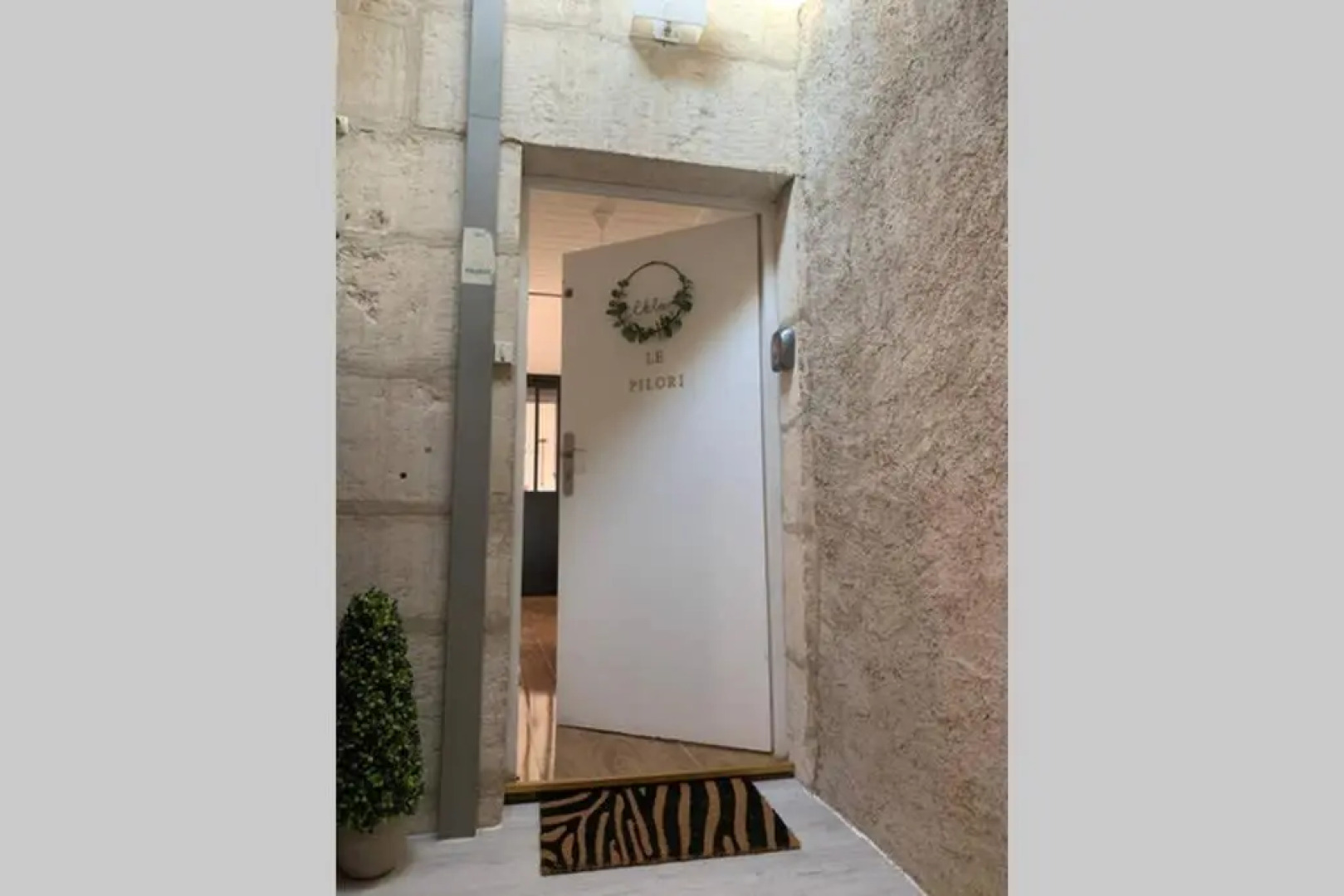 Le Pilori - Centre Historique, en face du musée du Pilori, à 2mn à pied de l'hyper centre et proche toutes commodités, WIFI-Netflix