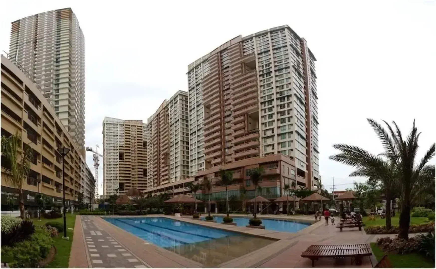 Home Edge Accommodations at Tivoli Garden Residences