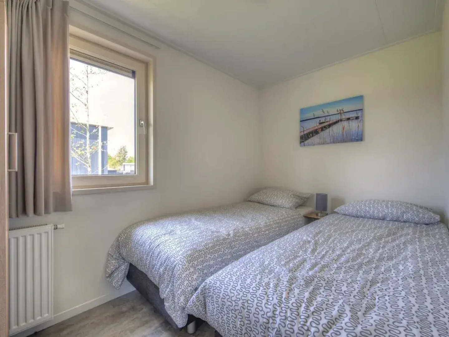 Modern Chalet With Combi Microwave, Near Rockanje