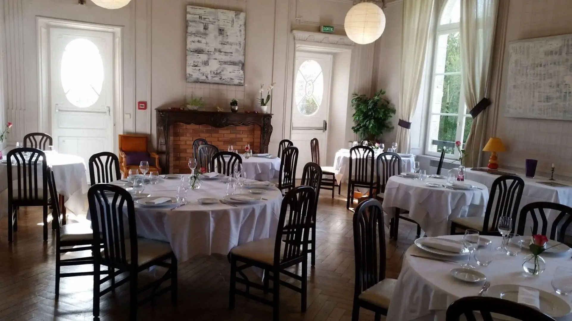 Chateau De Beaussais