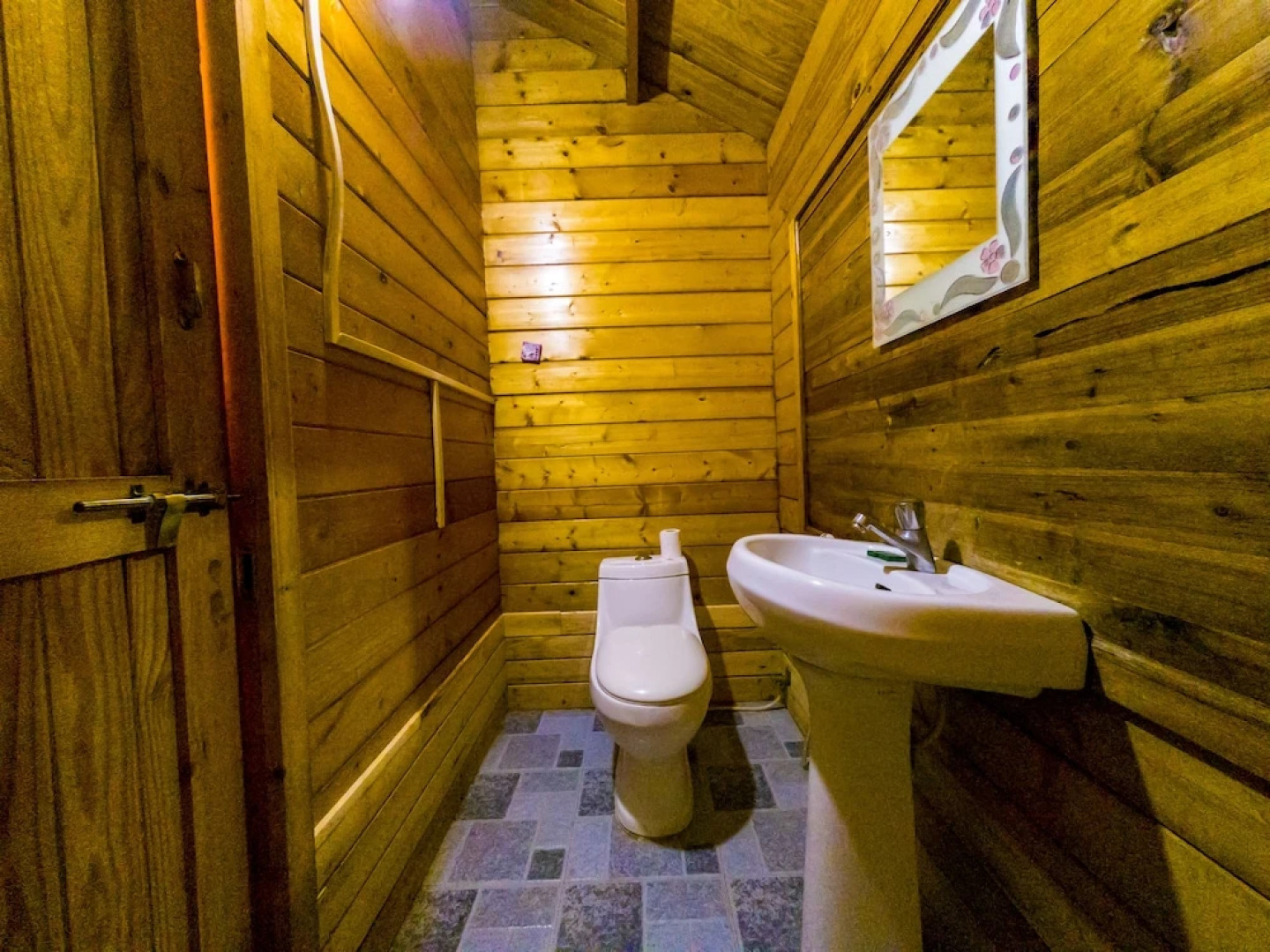 Vista Praia Beachfront Cottages