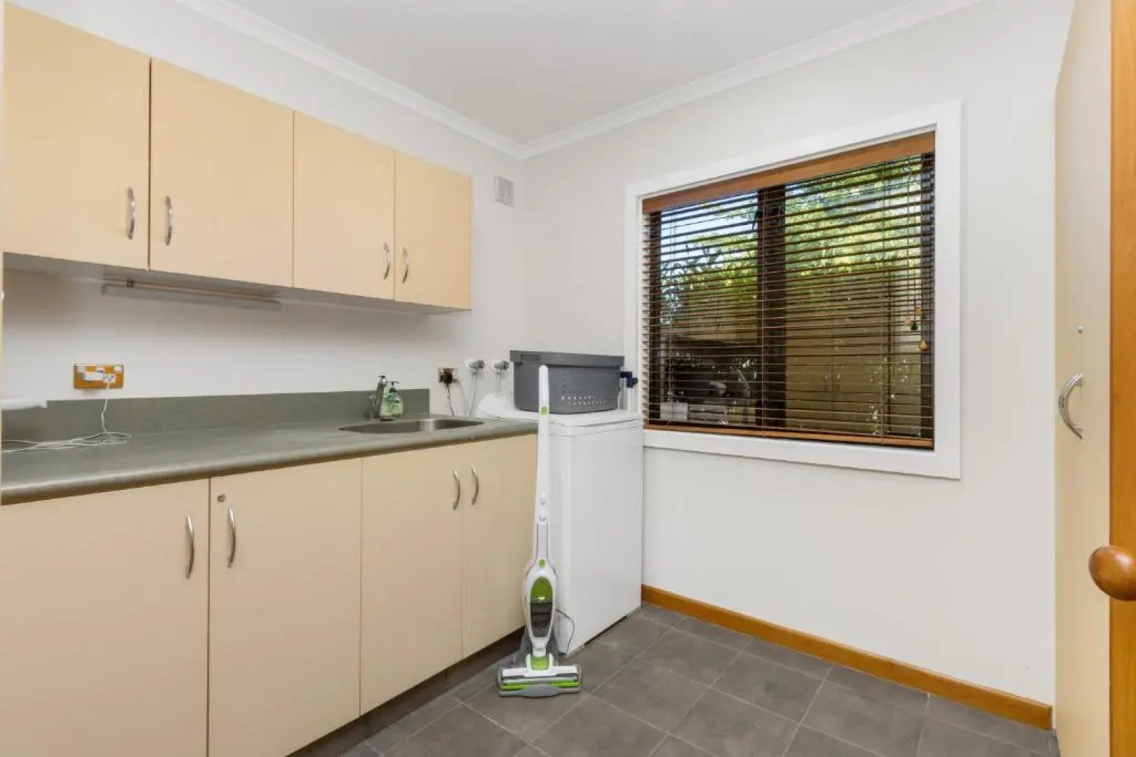 Hikanui Haven - Havelock North Holiday Home