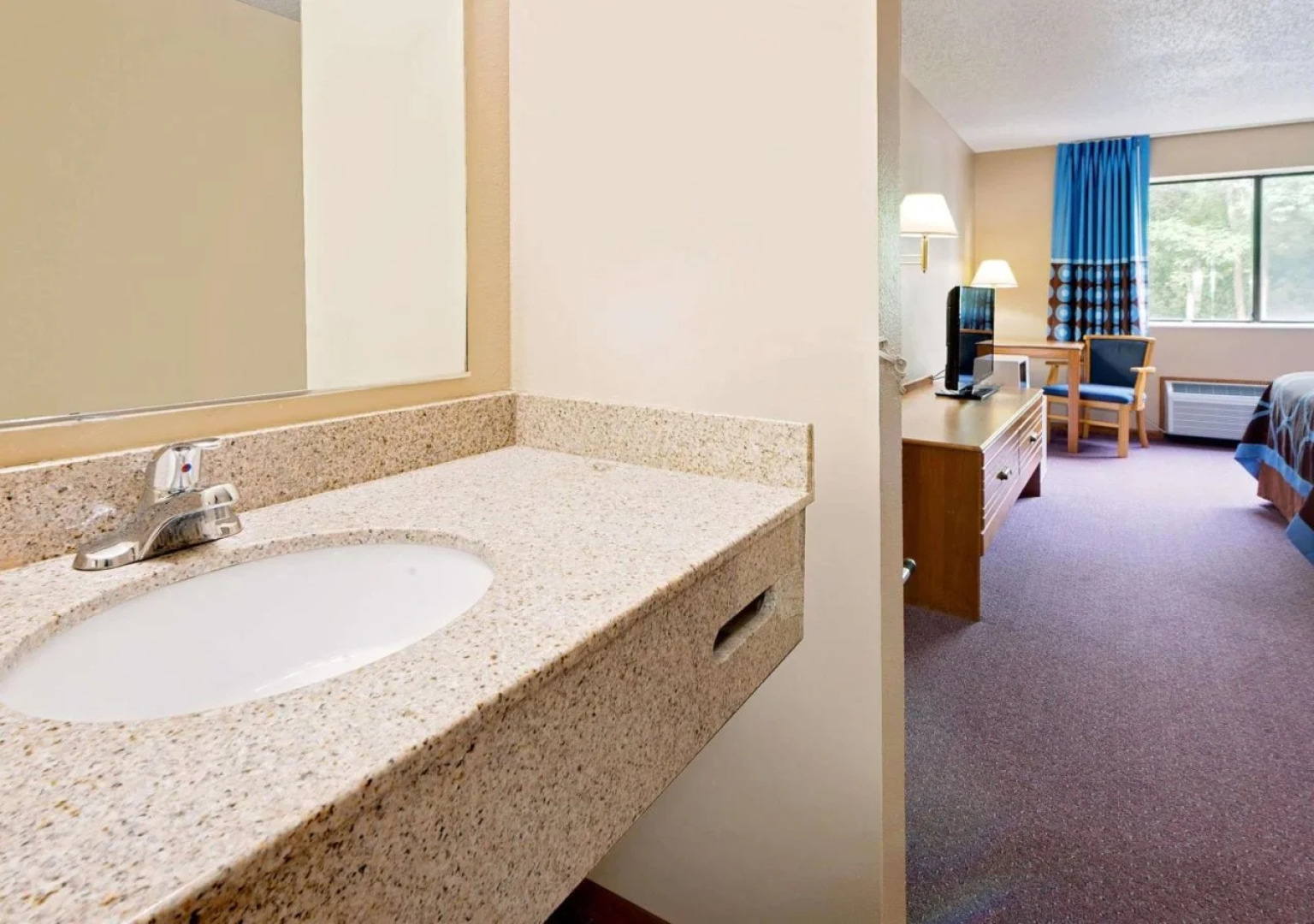 Hotel Pommier Chariton