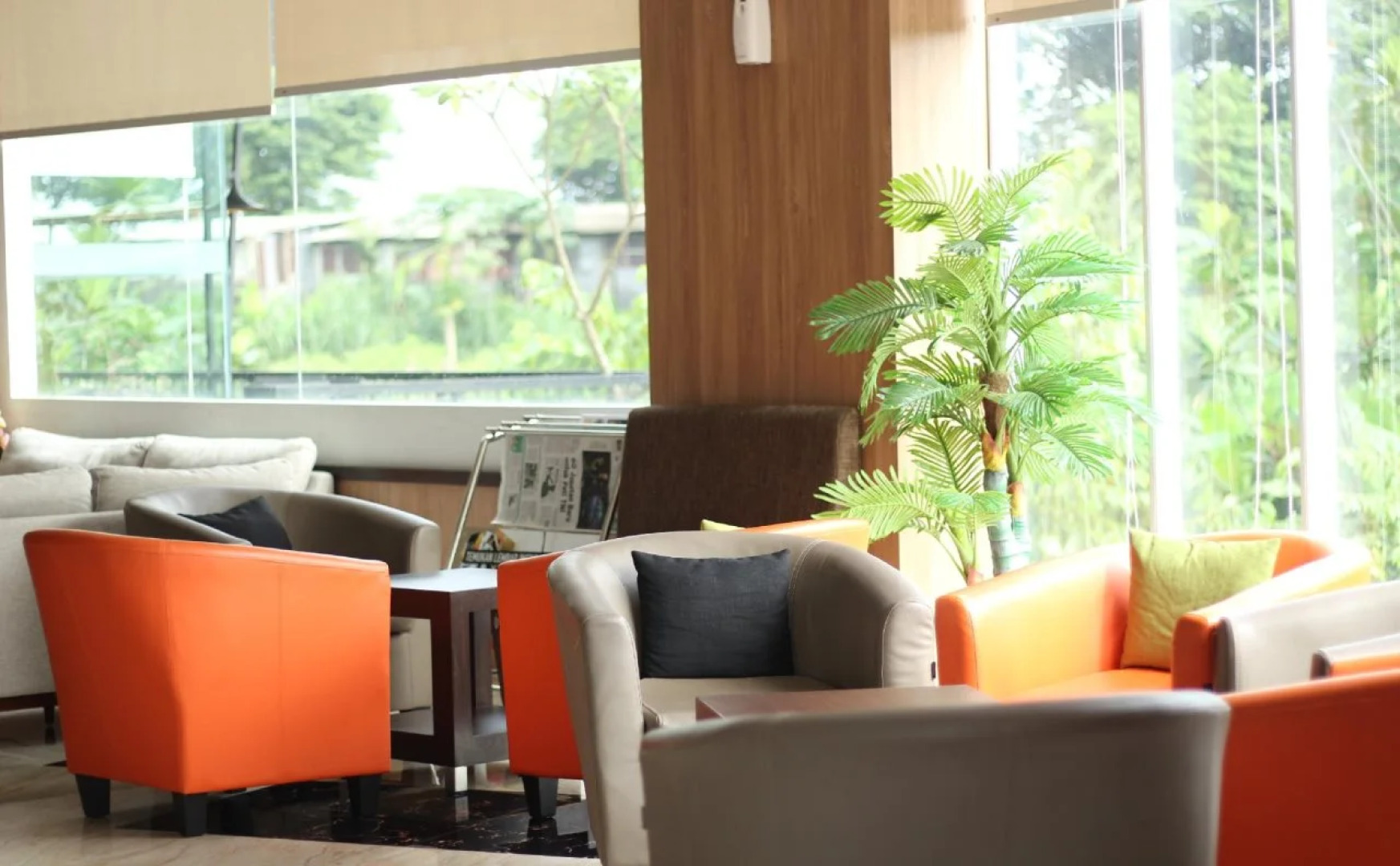 Front One Hotel Airport Solo