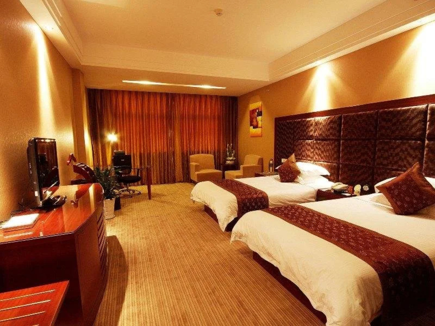 Juntai Hotel - Linhai