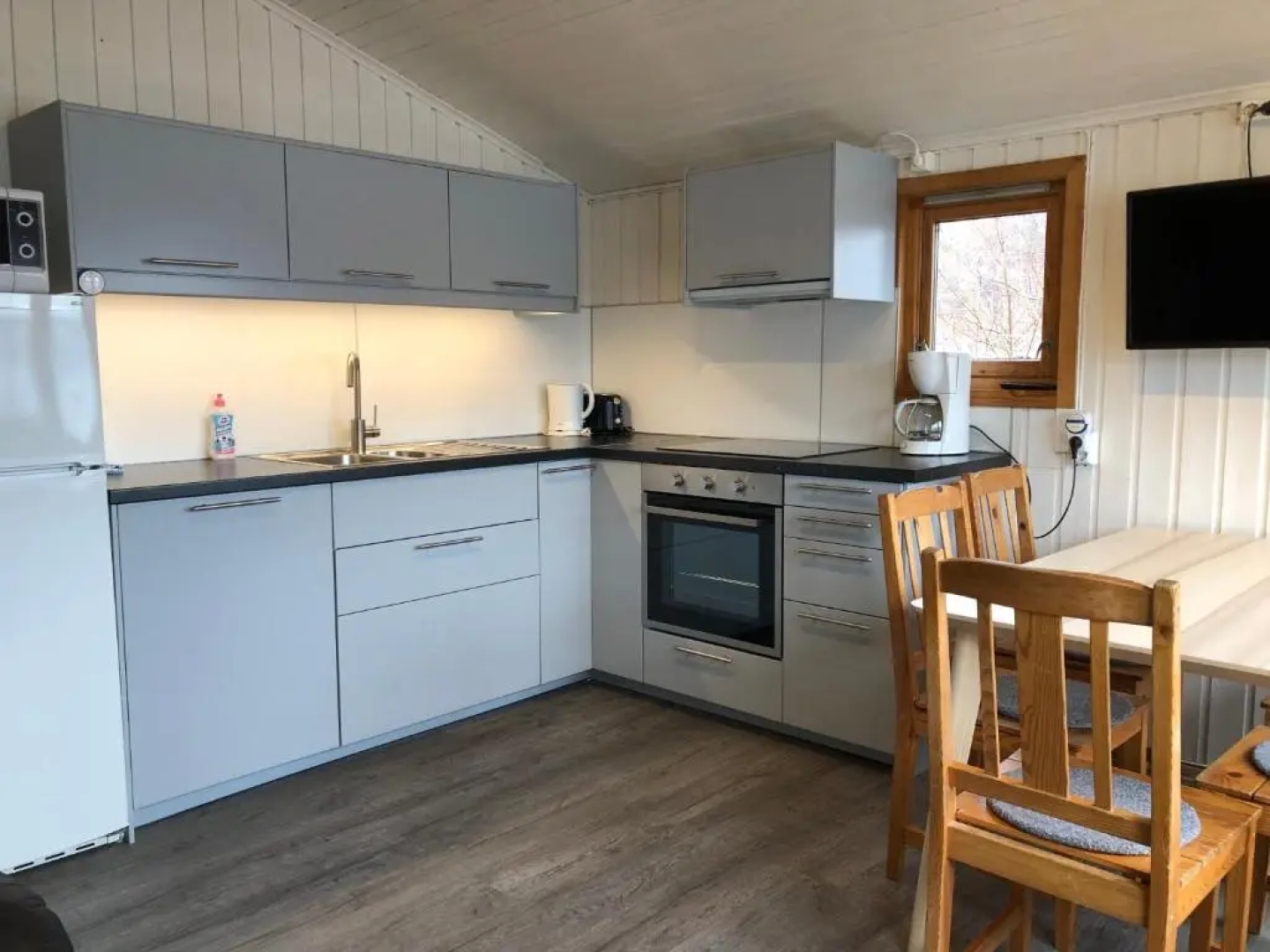 Langenuen Motel & Camping