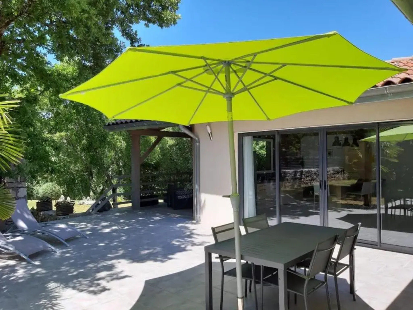 Les Oliviers gîte grand confort au calme