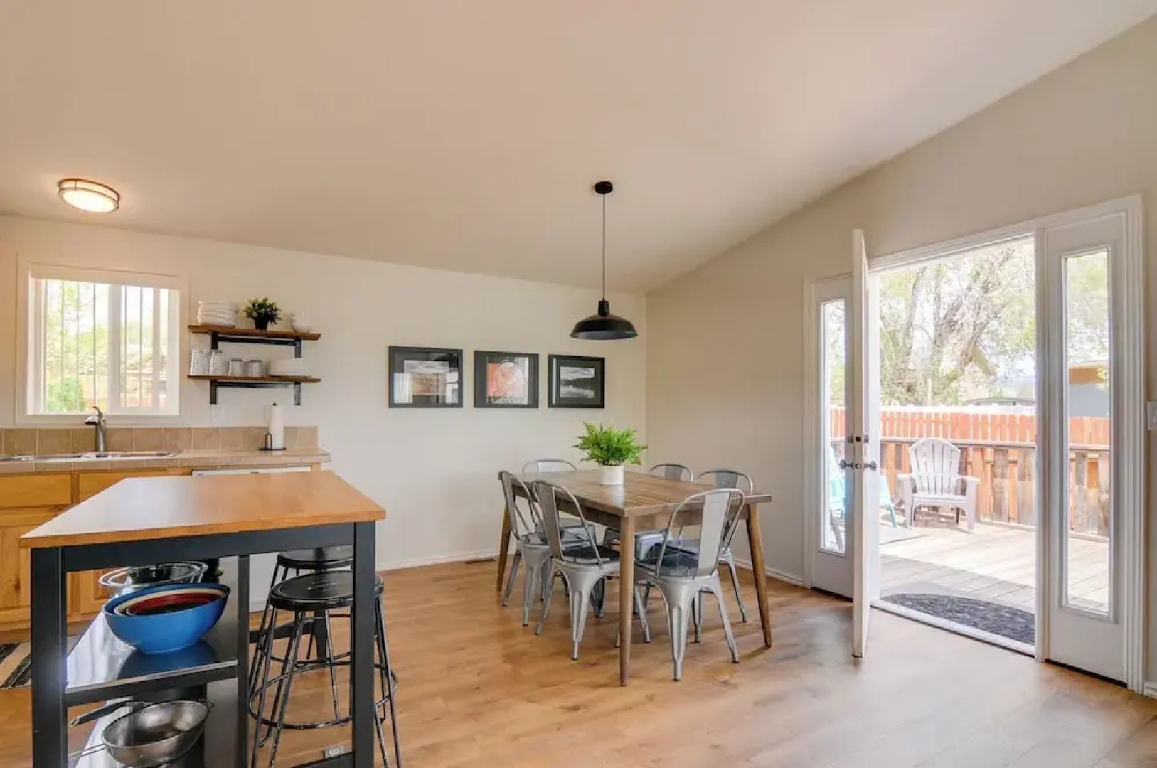 Utah Retreat - Hot Tub, Deck & Near National Parks