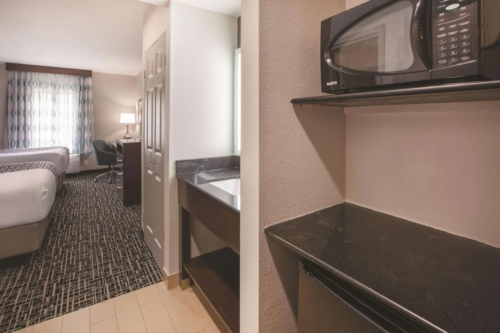 La Quinta Inn & Suites by Wyndham New Cumberland-Harrisburg
