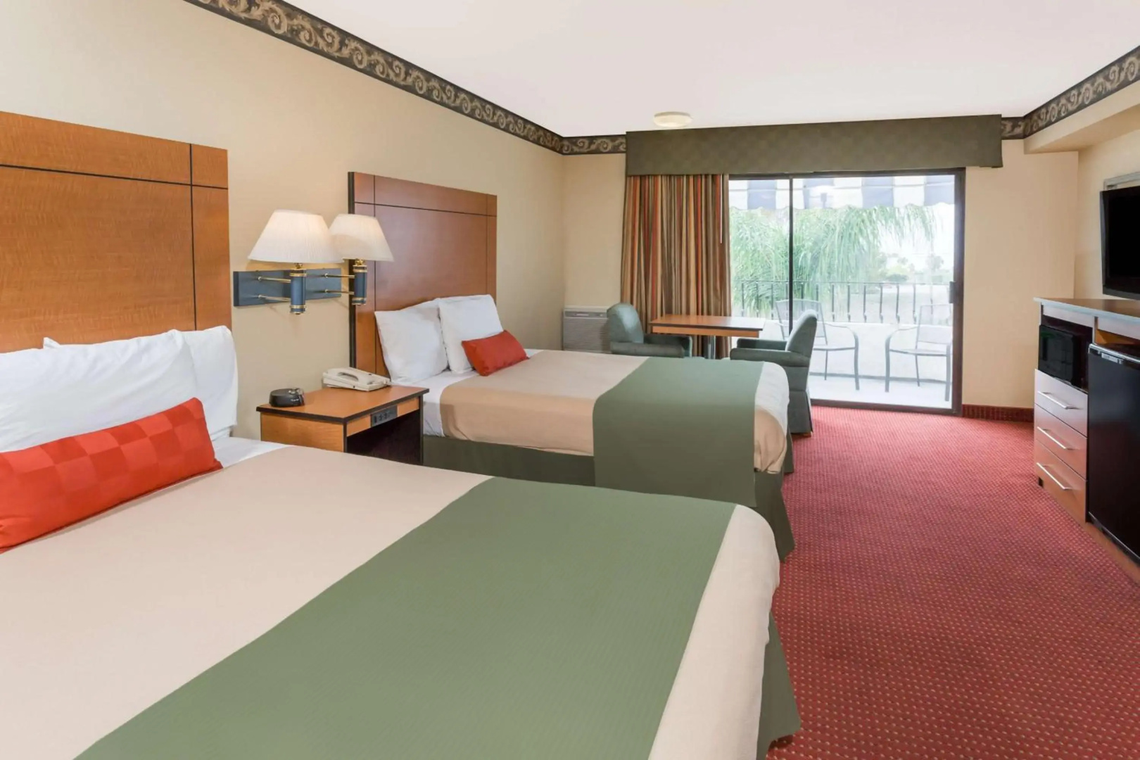Travelodge by Wyndham San Clemente Beach