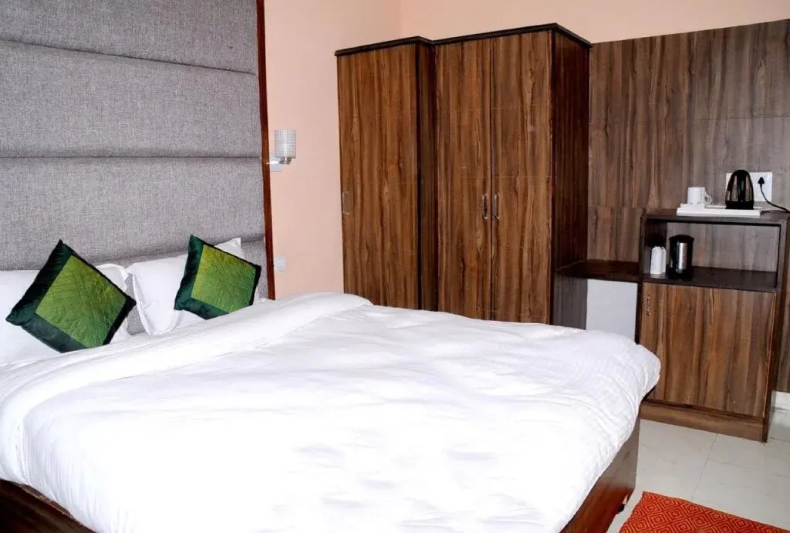 OYO 16006 Hotel Meedo's Grand