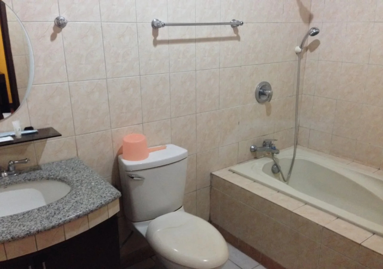 Cauayan Queen Jennifer Hotel