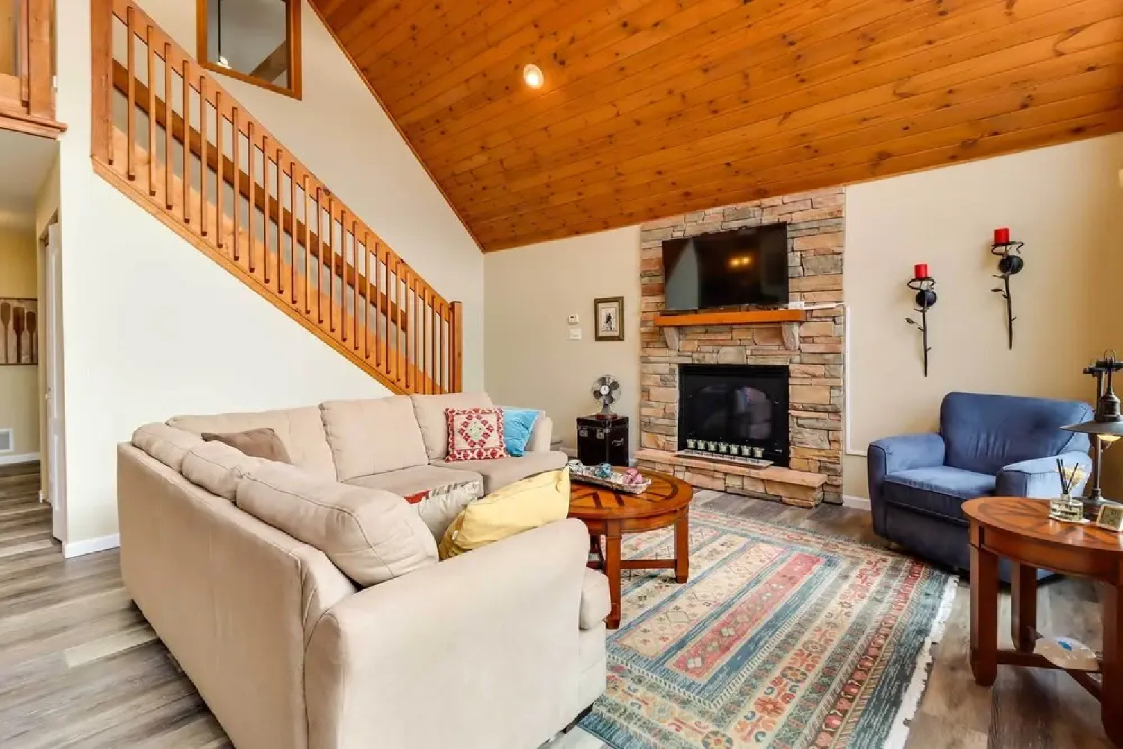 Lakefront Poconos Family Home w/ Pool Access